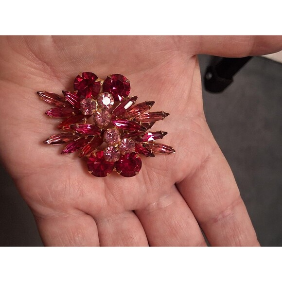 Vintage Juliana Pink AB Rhinestone Brooch Earrings Set Clip Backs - Picture 6 of 13